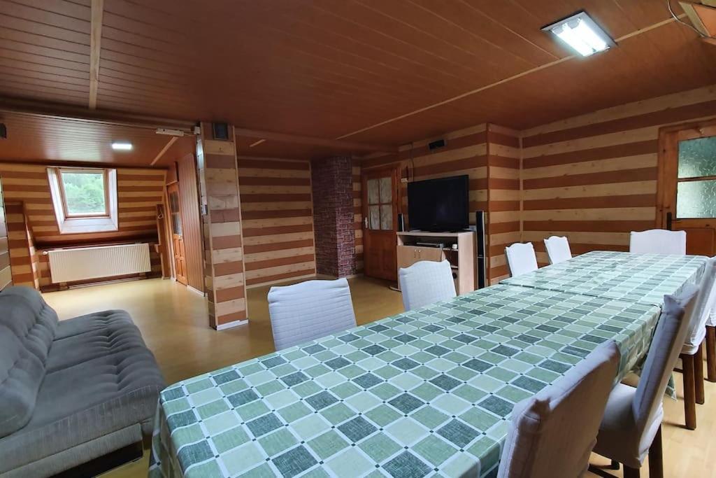 Hotel Casa Petruta Dambovicioara à Podu Dimbovitei Extérieur photo