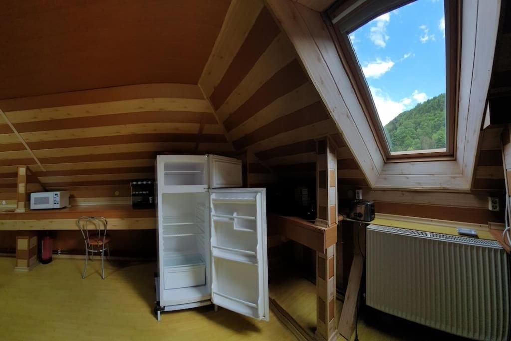 Hotel Casa Petruta Dambovicioara à Podu Dimbovitei Extérieur photo