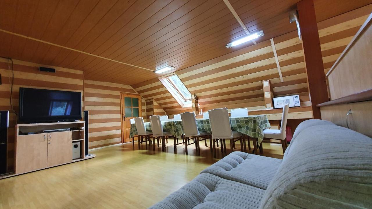 Hotel Casa Petruta Dambovicioara à Podu Dimbovitei Extérieur photo